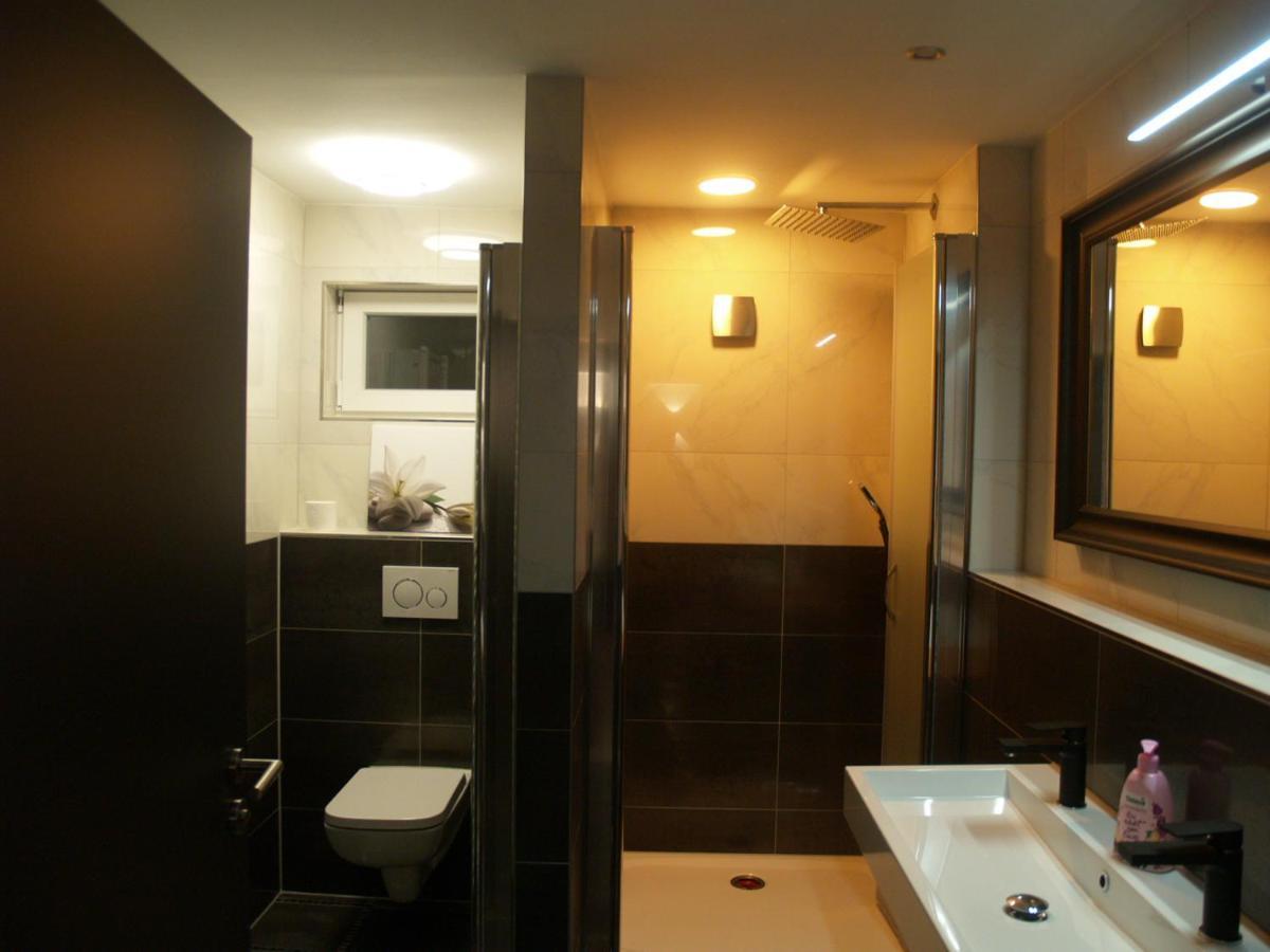 Grosszugige Wohnung In Messenahe, Feenzian Ug フリードリヒスハーフェン エクステリア 写真